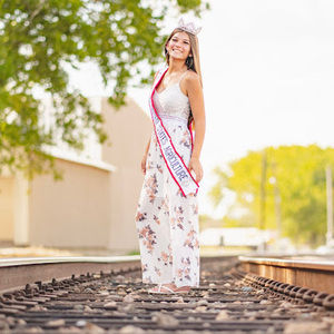 Meet your Posher, Phoenix